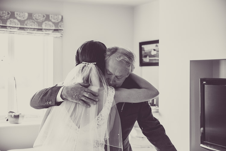 Romantic Soft Pastel Pretty Wedding http://hayleybaxterphotography.com/