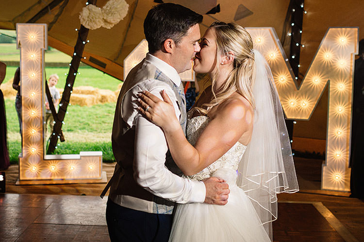 Charming Natural Countryside Tipi Wedding http://www.pauljosephphotography.co.uk/