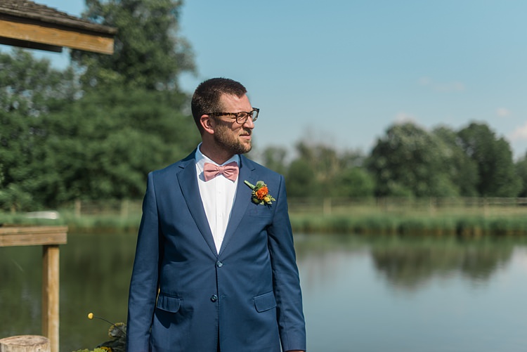 Groom Lake Colourful Bohemian Barn Wedding Pennsylvania http://www.dawn-derbyshire.com/