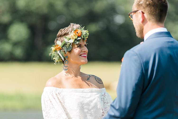 Ceremony Colourful Bohemian Barn Wedding Pennsylvania http://www.dawn-derbyshire.com/