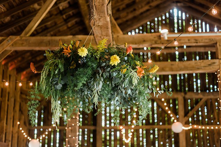 Floral Decor Barn Colourful Bohemian Barn Wedding Pennsylvania http://www.dawn-derbyshire.com/