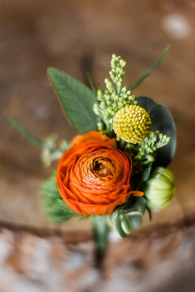 Orange Flowers Colourful Bohemian Barn Wedding Pennsylvania http://www.dawn-derbyshire.com/