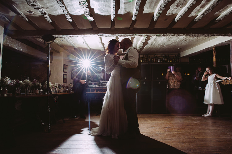 Simple Cosy Country Winter Wedding http://hayleybaxterphotography.com/