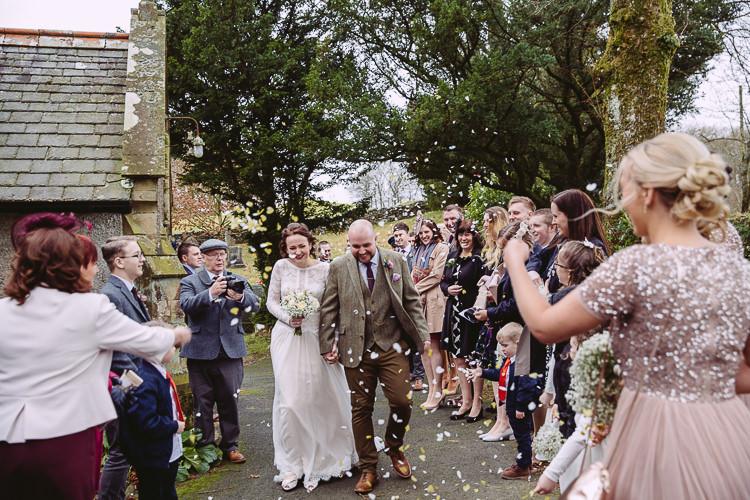 Confetti Throw Bride Groom Simple Cosy Country Winter Wedding http://hayleybaxterphotography.com/