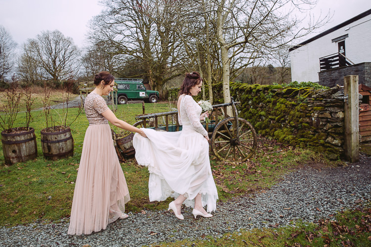 Simple Cosy Country Winter Wedding http://hayleybaxterphotography.com/