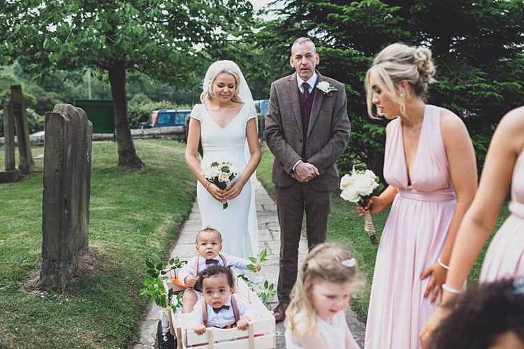 Big Stylish Outdoors Glamping Wedding https://www.jessyarwood.co.uk/