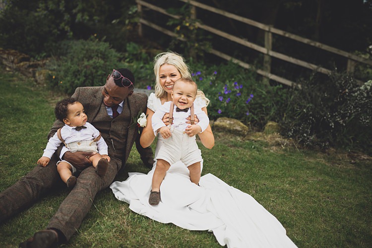 Family Photo Baby Kids Bride Groom Big Stylish Outdoors Glamping Wedding https://www.jessyarwood.co.uk/