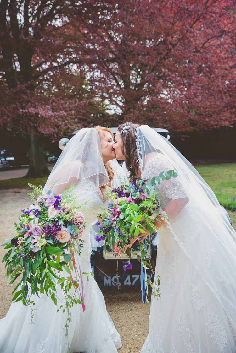 Brides Bridal A Line Veil Sweetheart Bouquet Trailing sleeves Champagne Lace Hairpiece Kiss Eclectic Floral Fun Wedding http://www.photographybypaloma.co.uk/