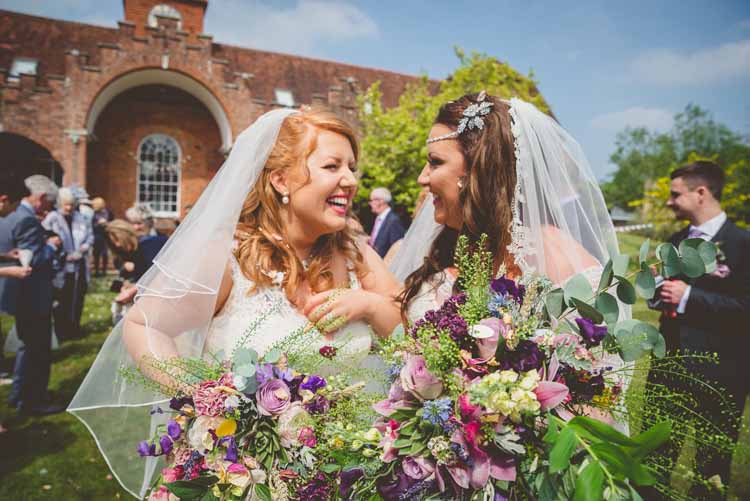 Brides Bridal A Line Veil Sweetheart Bouquet Trailing sleeves Champagne Lace Hairpiece Eclectic Floral Fun Wedding http://www.photographybypaloma.co.uk/