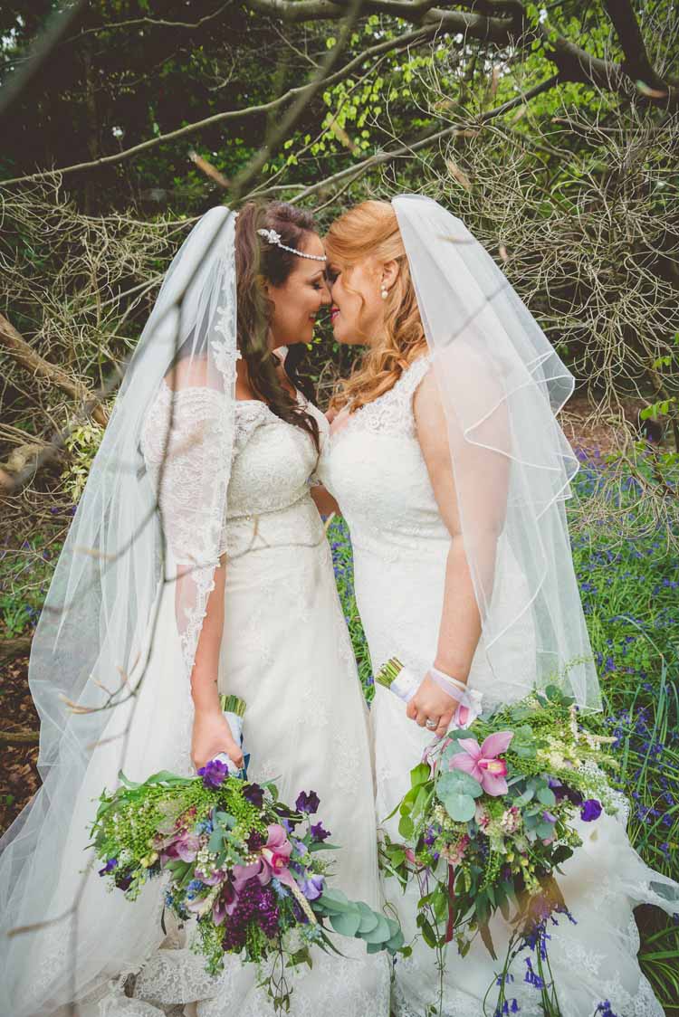 Brides Bridal A Line Veil Sweetheart Bouquet Trailing sleeves Champagne Lace Hairpiece Eclectic Floral Fun Wedding http://www.photographybypaloma.co.uk/