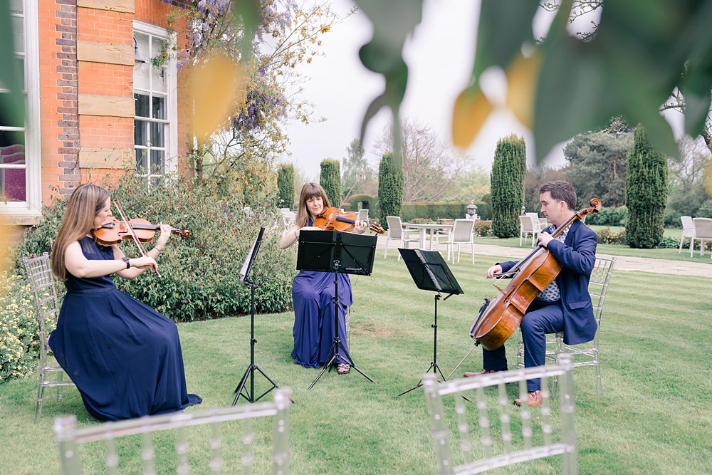 Summer Wedding Idea Outdoor Music Paige Mary Photography