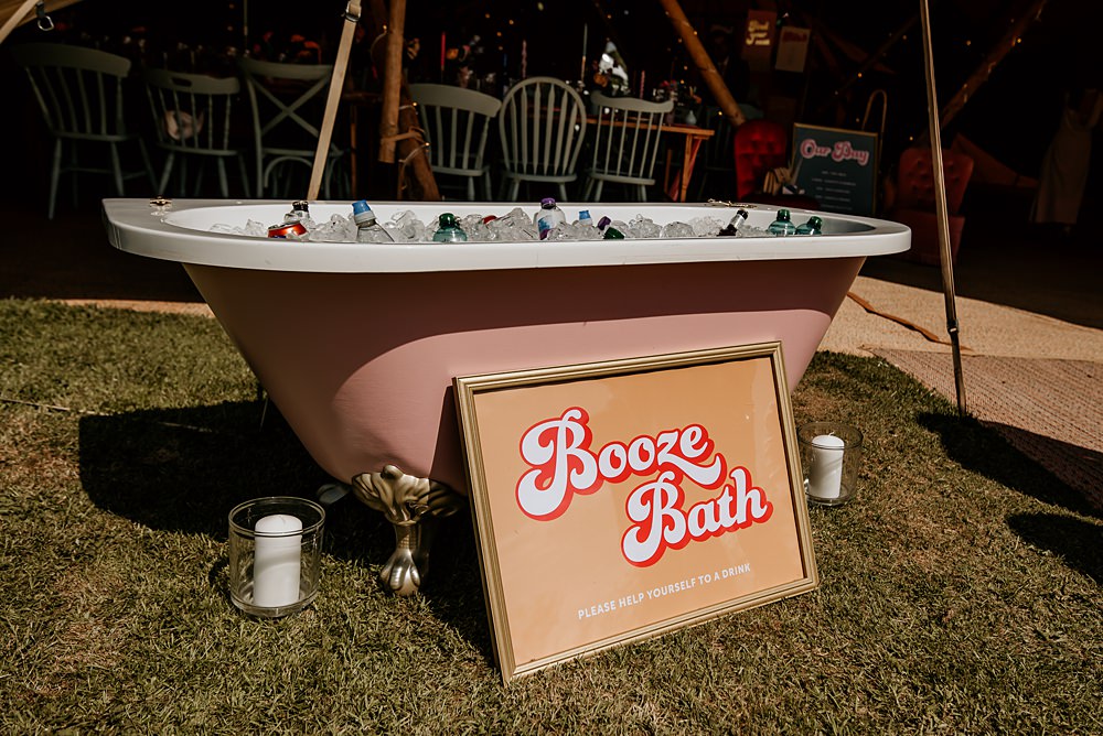 Summer Wedding Ideas Drinks Bath Ice Matt Moore Photography