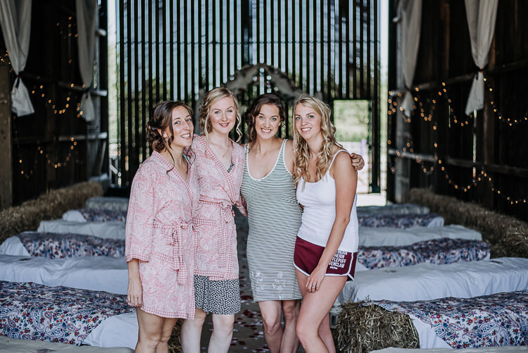 Rustic Farm Barn DIY Wedding http://www.kazooieloki.co.uk/