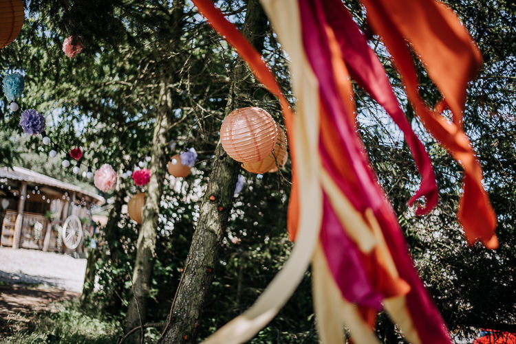 Lanterns Ribbons Pom Poms Outdoor Trees Decor Rustic Farm Barn DIY Wedding http://www.kazooieloki.co.uk/