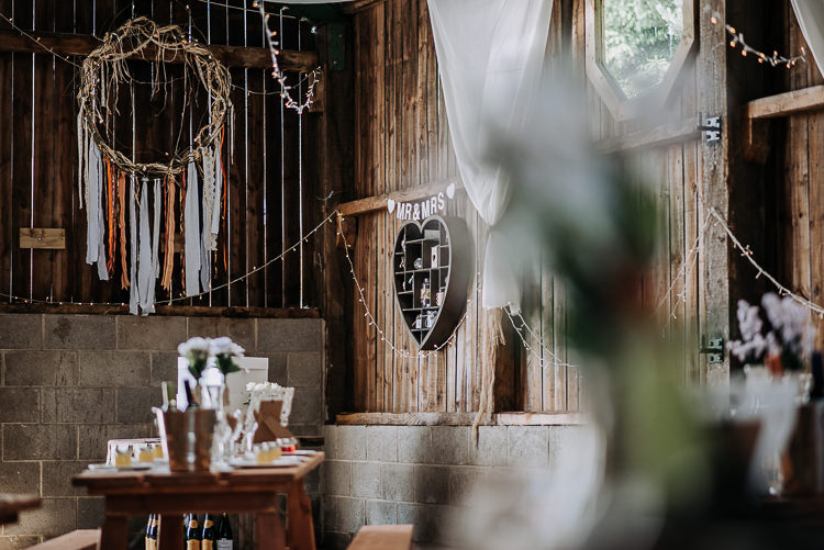 Rustic Farm Barn DIY Wedding http://www.kazooieloki.co.uk/