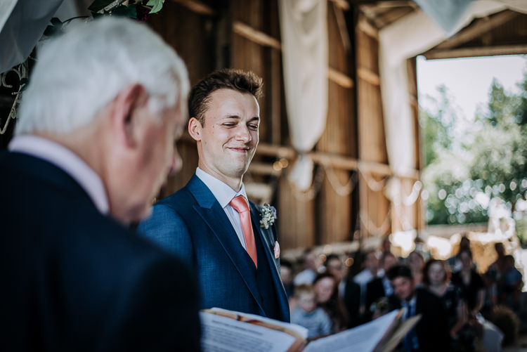 Rustic Farm Barn DIY Wedding http://www.kazooieloki.co.uk/