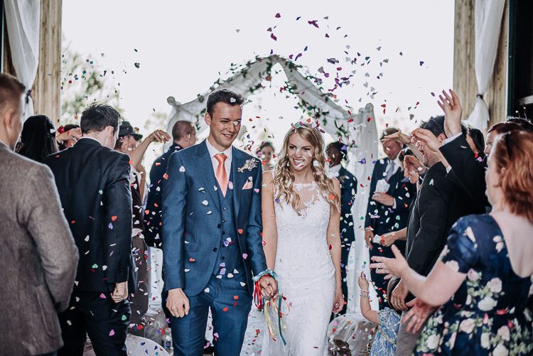 Confetti Throw Rustic Farm Barn DIY Wedding http://www.kazooieloki.co.uk/