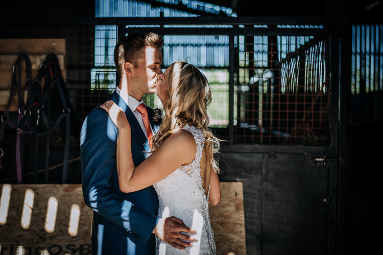 Rustic Farm Barn DIY Wedding http://www.kazooieloki.co.uk/