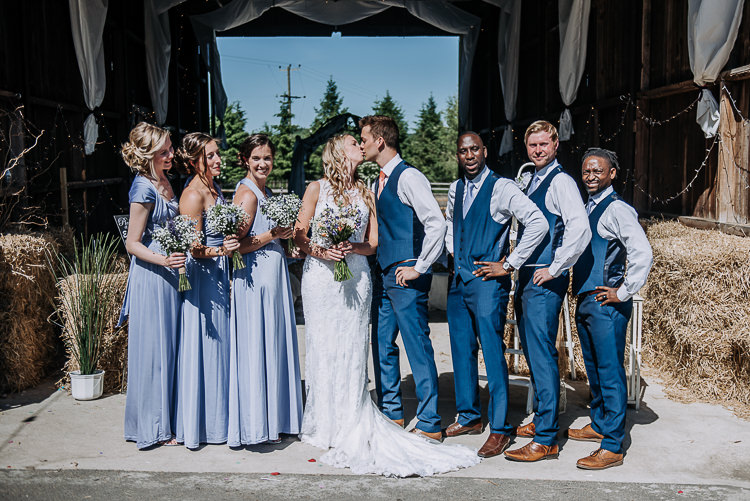 Rustic Farm Barn DIY Wedding http://www.kazooieloki.co.uk/