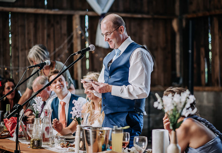 Rustic Farm Barn DIY Wedding http://www.kazooieloki.co.uk/