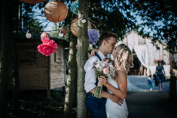 Rustic Farm Barn DIY Wedding http://www.kazooieloki.co.uk/