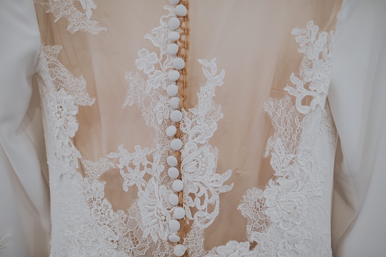 Burgundy Blush Minimal Elegant Barn Wedding http://www.rosshurley.com/