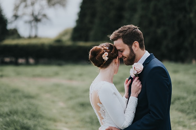 Burgundy Blush Minimal Elegant Barn Wedding http://www.rosshurley.com/