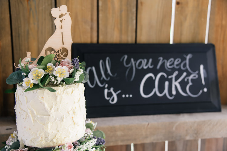 Camp Festival Style Chilled Wedding http://www.memoriesmilestones.co.uk/