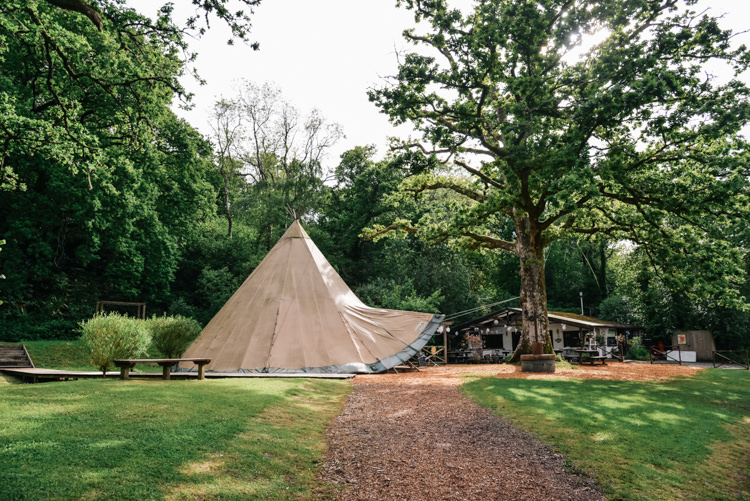 Camp Festival Style Chilled Wedding http://www.memoriesmilestones.co.uk/
