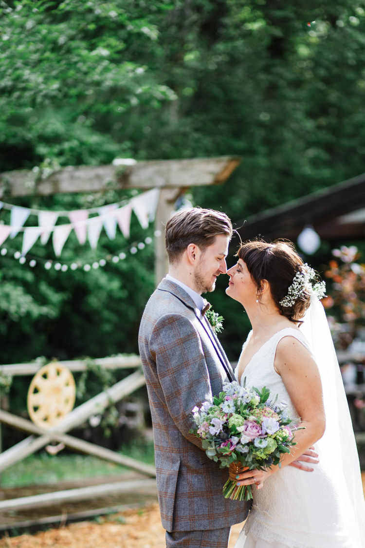 Camp Festival Style Chilled Wedding http://www.memoriesmilestones.co.uk/