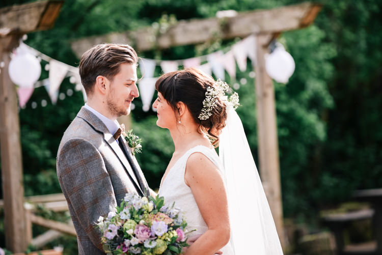 Camp Festival Style Chilled Wedding http://www.memoriesmilestones.co.uk/