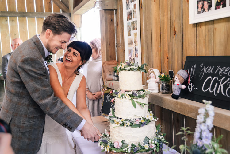 Camp Festival Style Chilled Wedding http://www.memoriesmilestones.co.uk/