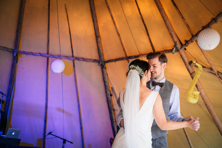 Camp Festival Style Chilled Wedding http://www.memoriesmilestones.co.uk/