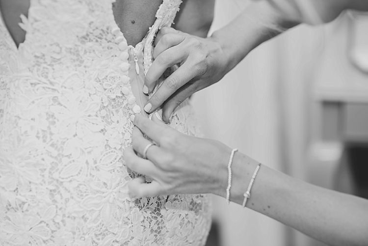 Pretty Light English Country Garden Wedding http://kerriemitchell.co.uk/