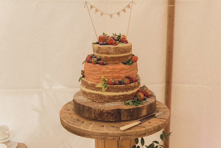 Naked Cake Layer Sponge Barrell Bunting Topper DIY Rustic Woodland Marquee Wedding http://www.rebeccadouglas.co.uk/