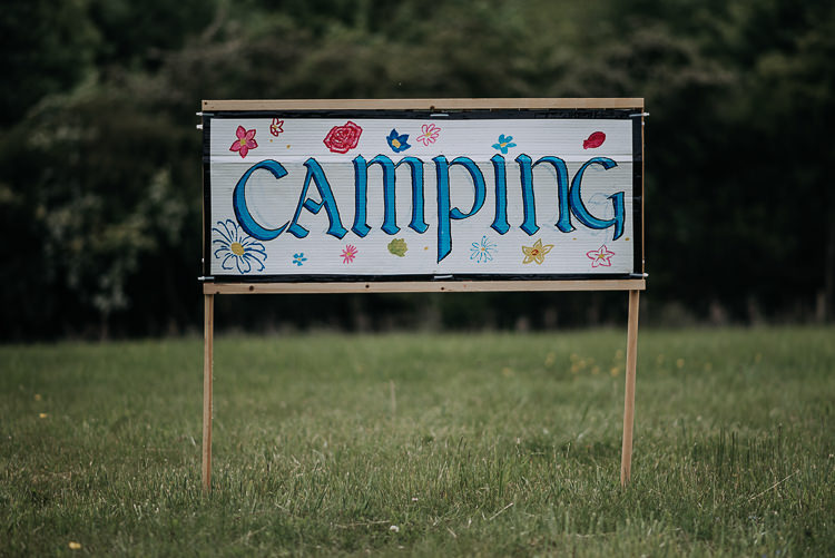 DIY Outdoor Tipi Vineyard Wedding http://www.kazooieloki.co.uk/