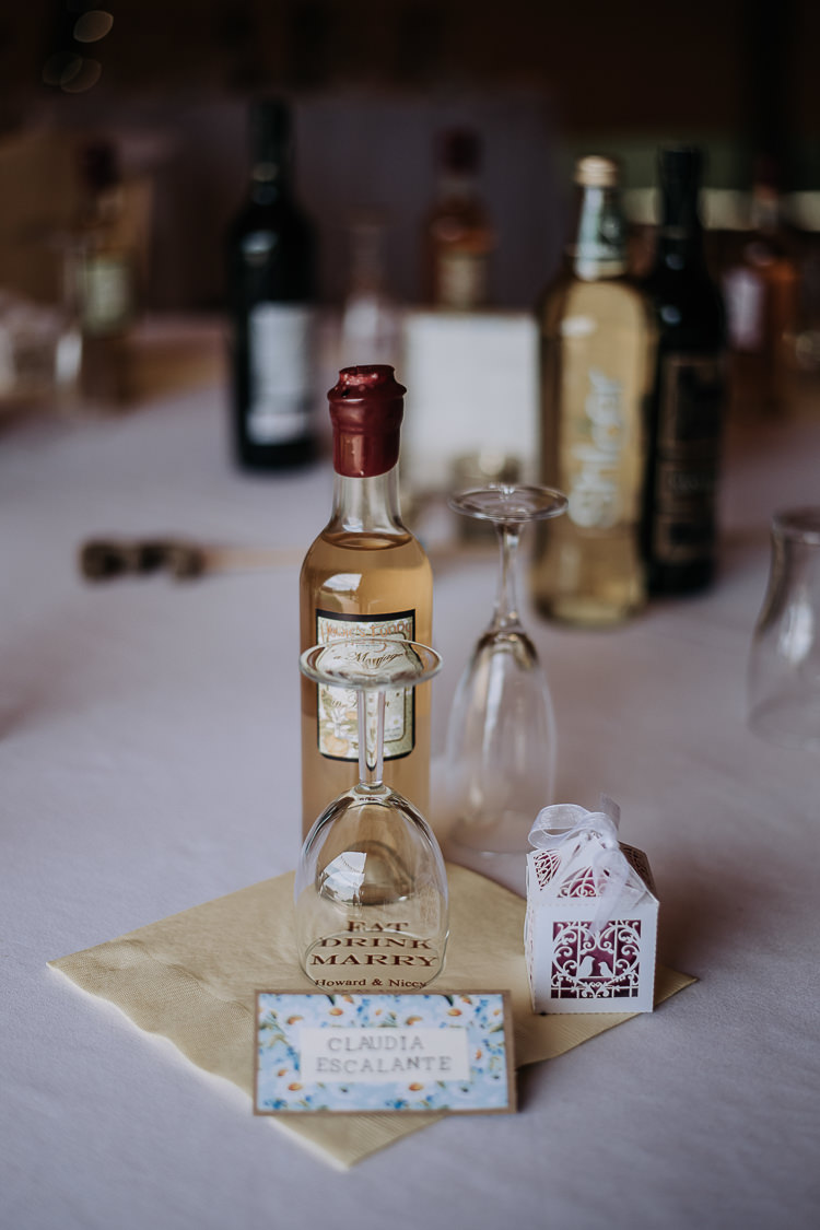 DIY Outdoor Tipi Vineyard Wedding http://www.kazooieloki.co.uk/