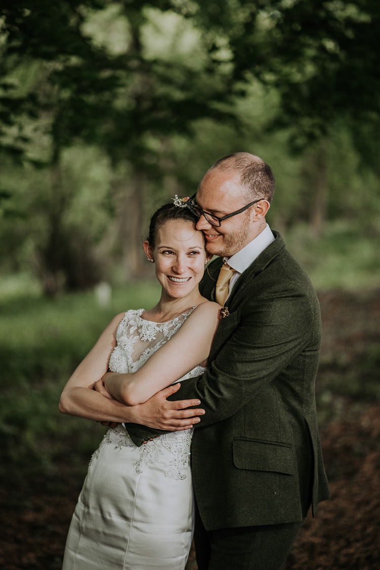 DIY Outdoor Tipi Vineyard Wedding http://www.kazooieloki.co.uk/