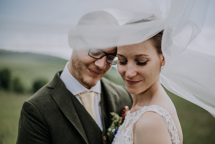Veil Bride Groom Shot DIY Outdoor Tipi Vineyard Wedding http://www.kazooieloki.co.uk/