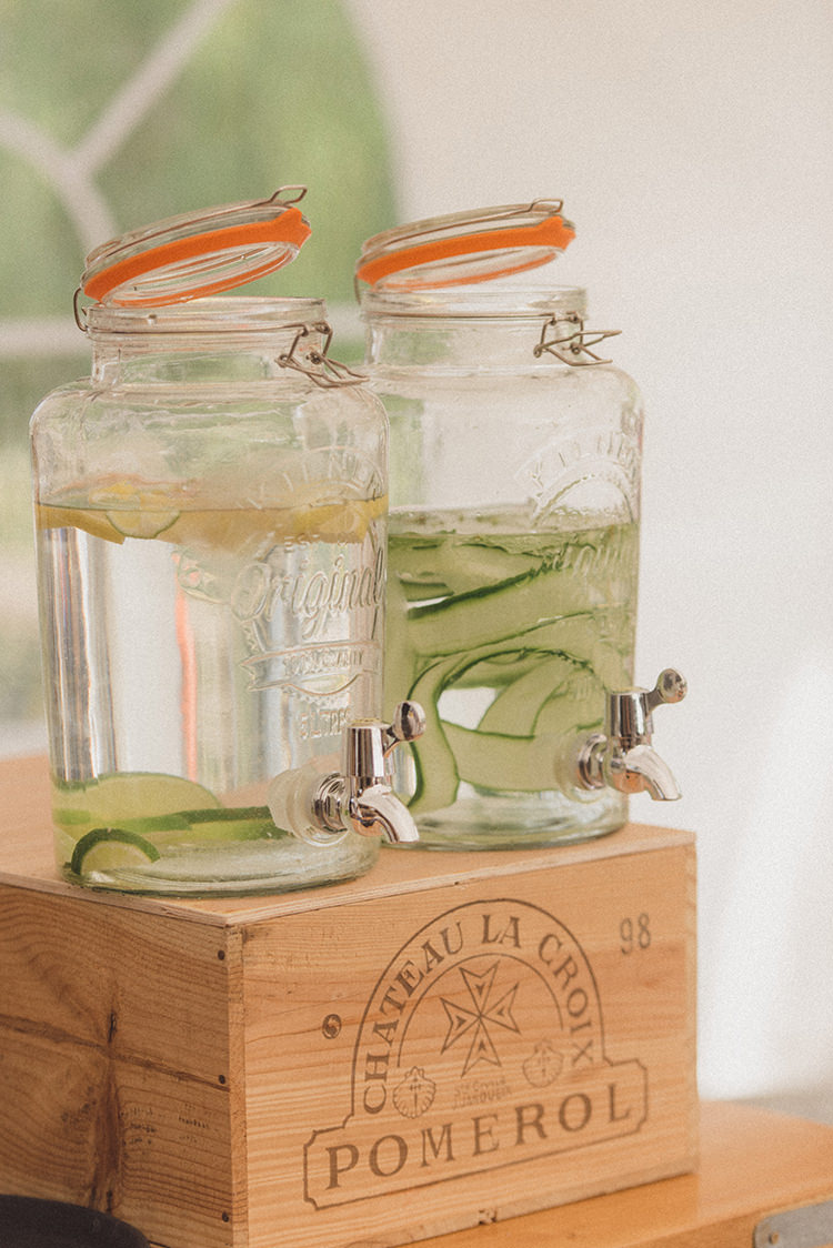 Drink Dispensers Crate Box Bar Stand Station Relaxed Home Made Love Barn Wedding http://www.rebeccadouglas.co.uk/