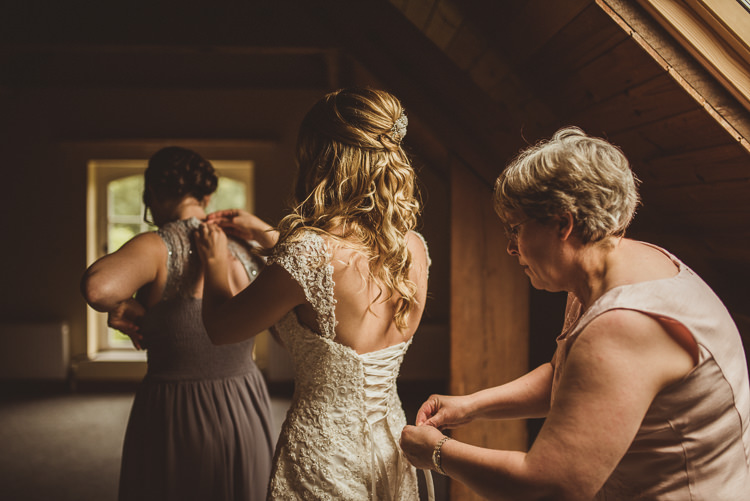 Enchanting Woods Inspired Country Wedding http://alexapenberthy.com/