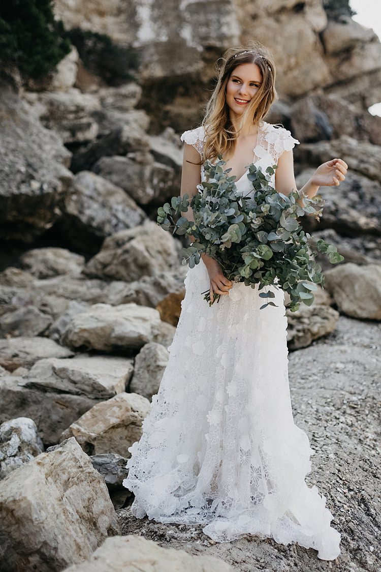 Bride Rocky Beach Whimsical Greenery Wedding Ideas Sea http://eglejo.lt/
