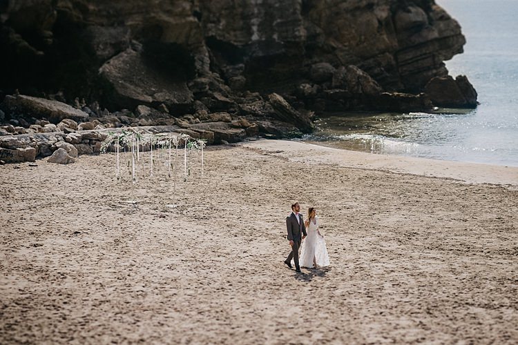 Bride Groom Beach Whimsical Greenery Wedding Ideas Sea http://eglejo.lt/