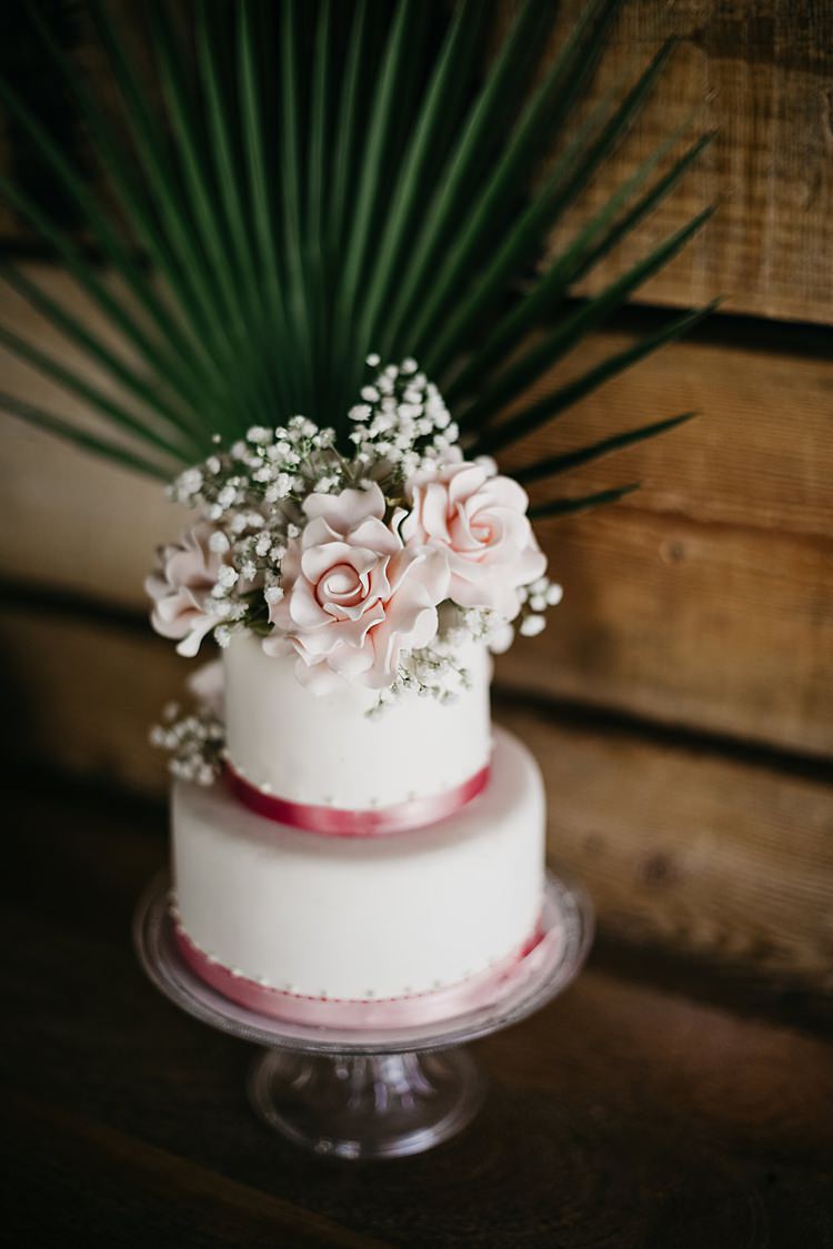 Cake Pink Palm Whimsical Greenery Wedding Ideas Sea http://eglejo.lt/