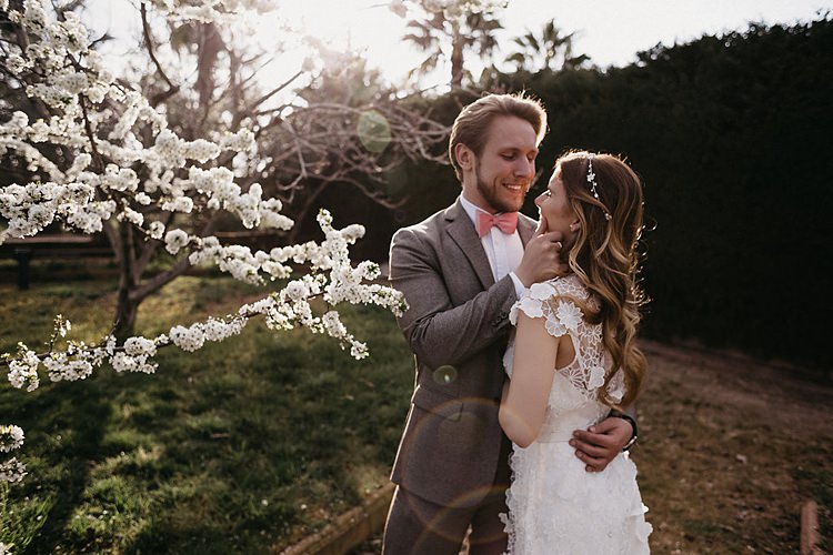 Bride Groom Blossom Whimsical Greenery Wedding Ideas Sea http://eglejo.lt/