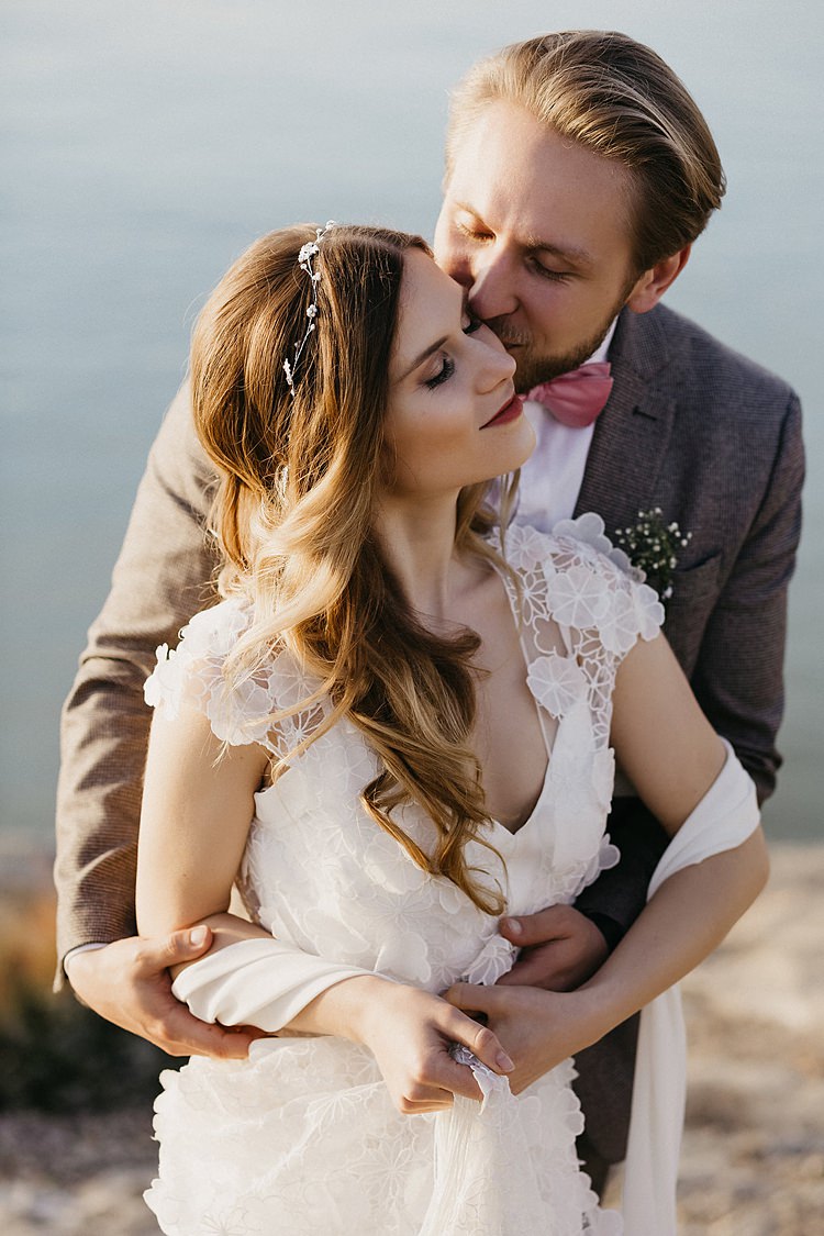 Bride Groom Kiss Whimsical Greenery Wedding Ideas Sea http://eglejo.lt/