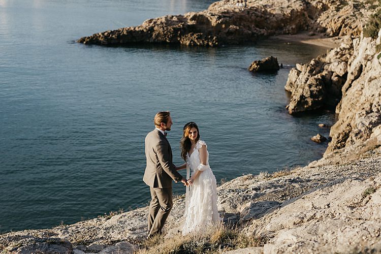 Bride Groom Coast Whimsical Greenery Wedding Ideas Sea http://eglejo.lt/