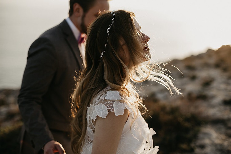 Bride Groom Breeze Coast Whimsical Greenery Wedding Ideas Sea http://eglejo.lt/