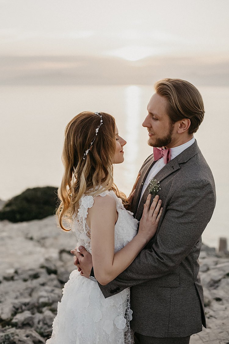 Bride Groom Cliff Sunset Whimsical Greenery Wedding Ideas Sea http://eglejo.lt/