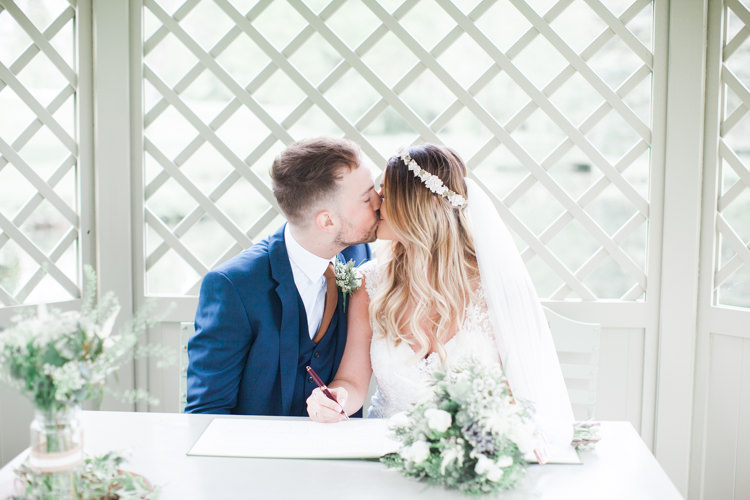 Beautifully Authentic Rustic Country House Wedding https://www.nikkismoments.com/